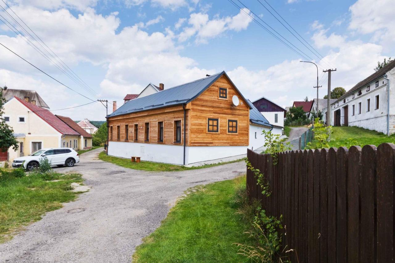 Chalupa Ceska Kanada Pension Dobrohor Buitenkant foto
